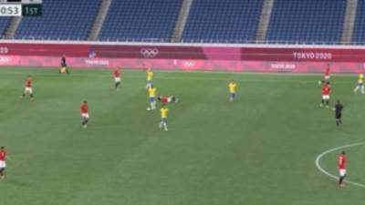 البرازيل تتقدم على منتخب مصر في الشوط الأول بهدف نظيف