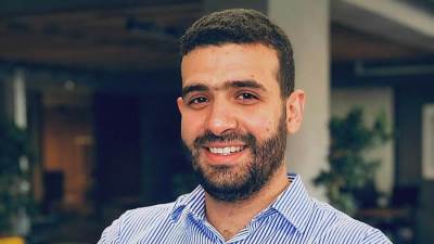 وزيرة الهجرة :مصطفي قنديل مالك شركة "سويفل" نموذج لنجاح وريادة الشباب المصري