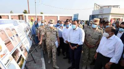 رئيس الوزراء يتفقد مشروعات "حياة كريمة" بمركز الشهداء بالمنوفية 