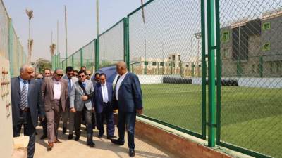 وزير الشباب والرياضة يتفقد أعمال نادى الجمارك بالتجمع