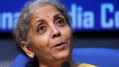 الهند تؤجل بيع مصرفين تديرهما الدولة للعام القادم 