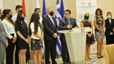 المفوض الرئاسي لشئون القبارصة المغتربين يستقبل الوفد الشبابي المصري والقبرصي واليوناني بنيقوسيا