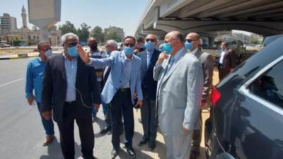 محافظ القاهرة يتابع أعمال إزالة تعارضات محور عدلى منصور بالمطرية