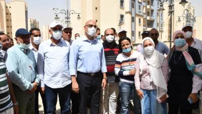 وزير الإسكان يتفقد وحدات منخفضى الدخول "سكن لكل المصريين" بمدينة حدائق العاصمة