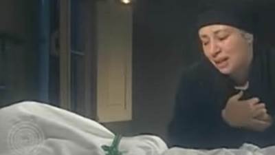 "يا عشرتك الحلوة يا نعمة "مشهد مؤثر جسدته دلال عبدالعزيز 