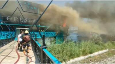 إندلاع حريق العائمة النيلية بمنطقة الزمالك...تعرف علي التفاصيل 