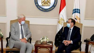 وزير البترول يستقبل سفير هولندا لمناقشة التعاون مع الشركات العاملة في مصر