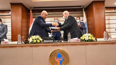 وزير الإسكان يشهد توقيع بروتوكول تعاون في مجال المعامل المركزية وتحليل مياه الشرب والصرف الصحى