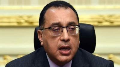 رئيس الوزراء يتابع إجراءات تنفيذ مشروعات تحلية مياه البحر 