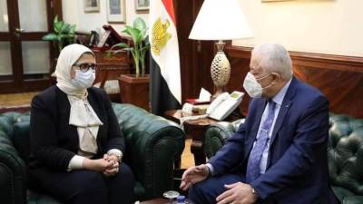 وزيرا الصحة والتعليم يبحثان سبل التعاون لتوفير الوجبات الغذائية الصحية لطلاب المدارس