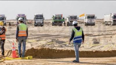 مصر توقع عقد تنفيذ منطقة لوجستية للحبوب بشمال قناة السويس