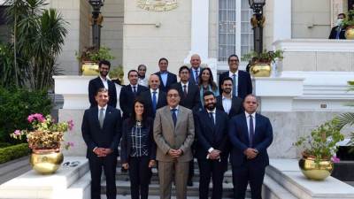 رئيس الوزراء يلتقي الشاب المصري مصطفى قنديل الرئيس التنفيذي لشركة "سويفل”