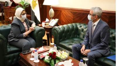 الصحة: 525 ألف جرعة من لقاح "أسترازينيكا" تصل القاهرة اليوم