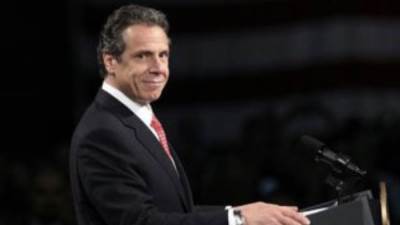 عاجل : حاكم نيويورك يعلن استقالته بعد اتهامه بالتحرش الجنسى