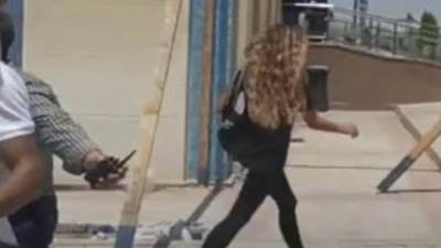 دينا الشربيني تتصدر تريند السوشيال ميديا بعد هروبها من جنازة دلال عبدالعزيز