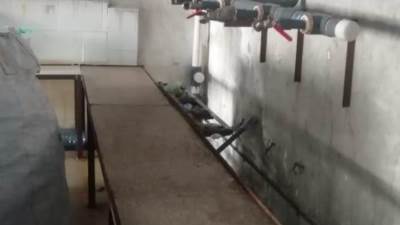 "التموين" تضبط شركة مياه شهيرة تملأ زجاجاتها من الحنفية