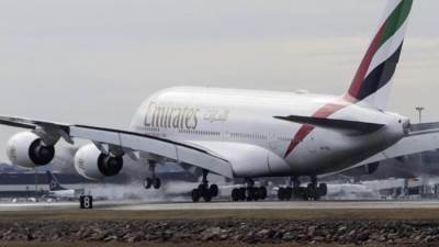 "طيران الإمارات" تتوسع في رحلاتها تزامناً مع تخفيف قيود السفر