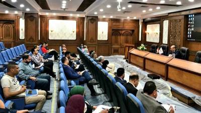 رئيس هيئة التنمية الصناعية يعقد اجتماع مع16 مستثمر لمناقشة طلباتهم للاستثمار ببورسعيد