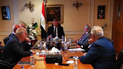 "توفيق"يجتمع بمجلس إدارة شركة "ECH” لتسويق وبيع منتجات شركات القابضة للغزل والنسيج