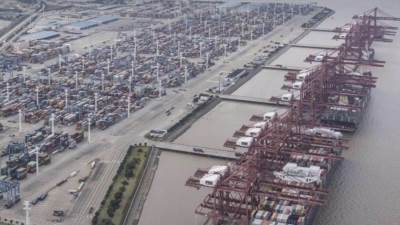 عاجل:الصين تغلق جزئيًا احد اكبر المواني في العالم بسبب متحور دلتا