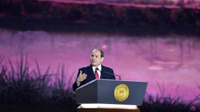 السيسي: "كل مواطن عايز شقة هنديله"