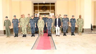 المتحدث العسكري: قائد القوات البحرية الأمريكية والسفير الأمريكى بالقاهرة يزوران قاعدة "برنيس"