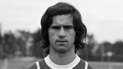 وفاة أسطورة كرة القدم الألمانية جيرد مولر