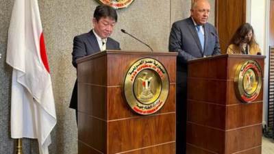 ثقل مصر السياسي والإسلامي يدفع وزير خارجية اليابان للتشاور مع السيسي
