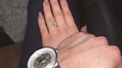 "سلفيني جوزك "هاشتاج علي Facebook يثير الجدل ودعوى قضائية ضد من اطلقه