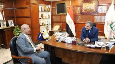 القوى العاملة: إعداد قواعد ببيانات العاملين بالخارج للتأمين في حالات الوفاة والعجز