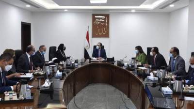 "مدبولي" يناقش إجراءات التوسع في إقامة المزيد من المعارض التجارية المصرية بإفريقيا