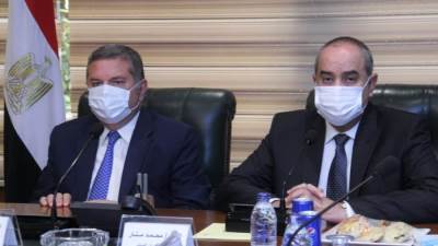 وزيرا قطاع الأعمال والطيران يبحثان الخطوات النهائية لمشروع رأس جميلة بشرم الشيخ