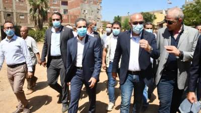 "الجزار" ومحافظ الغربية يختتمان جولتهما بتفقد "حياة كريمة" بقريتى الغريب وتفهنا العزب