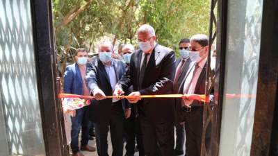 وزير الزراعة يفتتح أعمال معمل تحليل التربة بهيئة التعمير والتنمية الزراعية