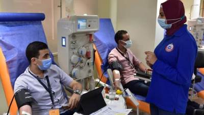 وزيرة الصحة: استقبال 2003 متبرع بمراكز تجميع البلازما منذ 14 يوليو الماضي