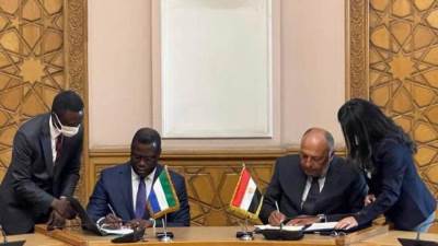 "شكري" يستقبل وزير الخارجية والتعاون الدولي السيراليوني