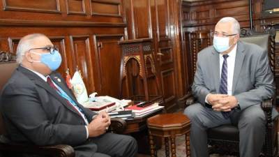 وزير الزراعة يبحث مع ممثل برنامج الغذاء العالمى نتائج المشروعات المشتركة