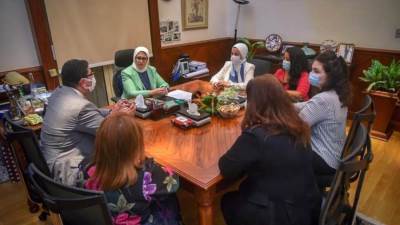 وزيرة الصحة تجتمع برئيس مؤسسة "راعي مصر" لتقديم الخدمات الطبية بقرى الريف