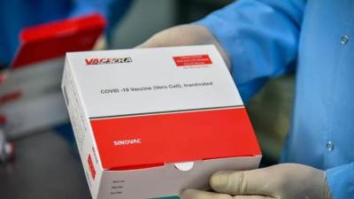 استلام أول مليون جرعة لقاح (فاكسيرا- سينوفاك) بإنتاج مصرى بعد إختباره