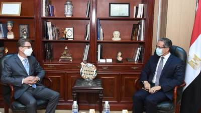 وزير السياحة يلتقي سفير دولة ألمانيا بالقاهرة 