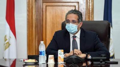 وزير السياحة يشهد إطلاق تنفيذ مشروع ميكنة خدمات الإدارة المركزية للمنشآت الفندقية