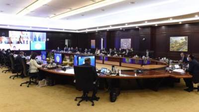 مجلس الوزراء يستحداث برنامج لتحفيز الطيران الداخلي ويخصص قطعتي أرض لوزارة الكهرباء