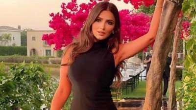 بالصور..مي عمر تخطف الاضواء في خطوبه ريم سامي