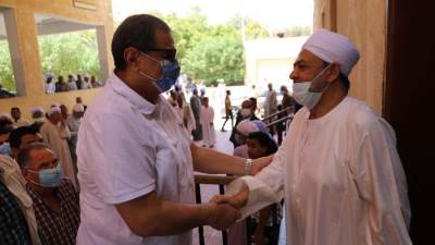 شيخ الأزهر الشريف يستقبل وزير القوى العاملة بساحة الطيب بالأقصر