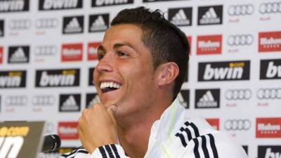 عاجل الان رسميًا كريستيانو رونالدو يعود إلى مانشستر يونايتد الإنجليزي