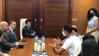 وزير الشباب والرياضة يلتقى شباب فريق التطوير بنادي النادي بالعاصمة الإدارية