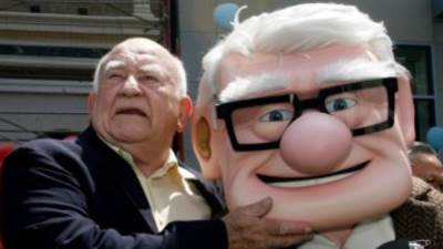 وفاة الممثل إدوارد أسنر صاحب شخصية "كارل فريدريكسون" من فيلم up