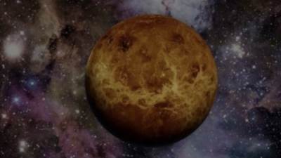 كوكب الزهرة يزين اولي ايام سبتمبر ويظهر كجوهرة معلقة بالسماء الليلة