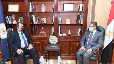 وزير السياحة والآثار يستقبل مدير مكتب اليونسكو بالقاهرة