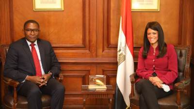 "المشاط" تستعرض مع مساعد الأمين العام للأمم المتحدة الإعداد لجلسة "تغير المناخ"